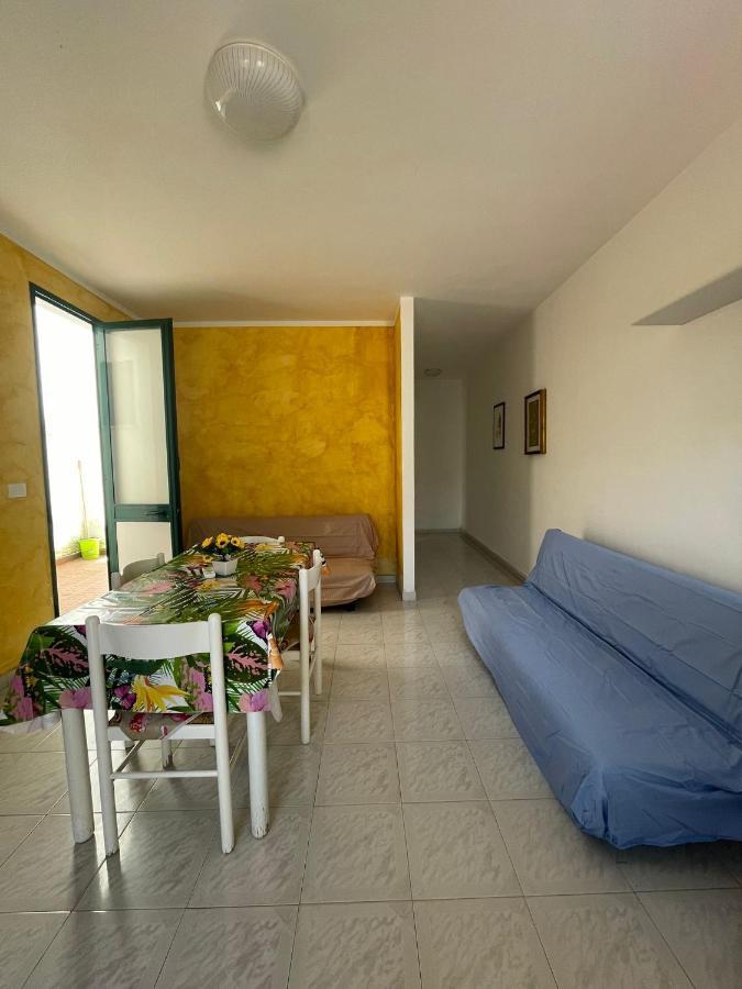 Appartamenti Al Mare Torre Pali Esterno foto