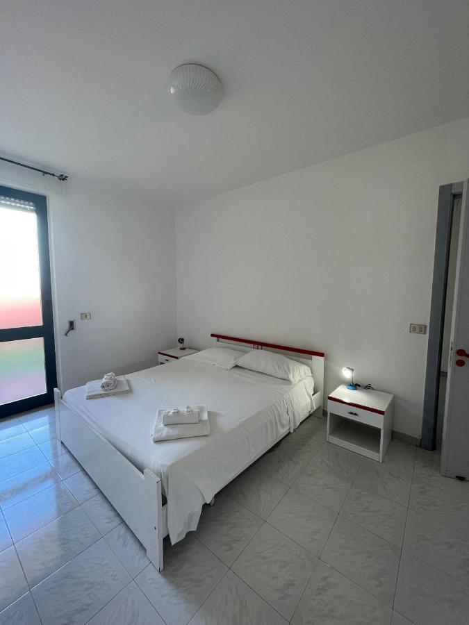 Appartamenti Al Mare Torre Pali Esterno foto